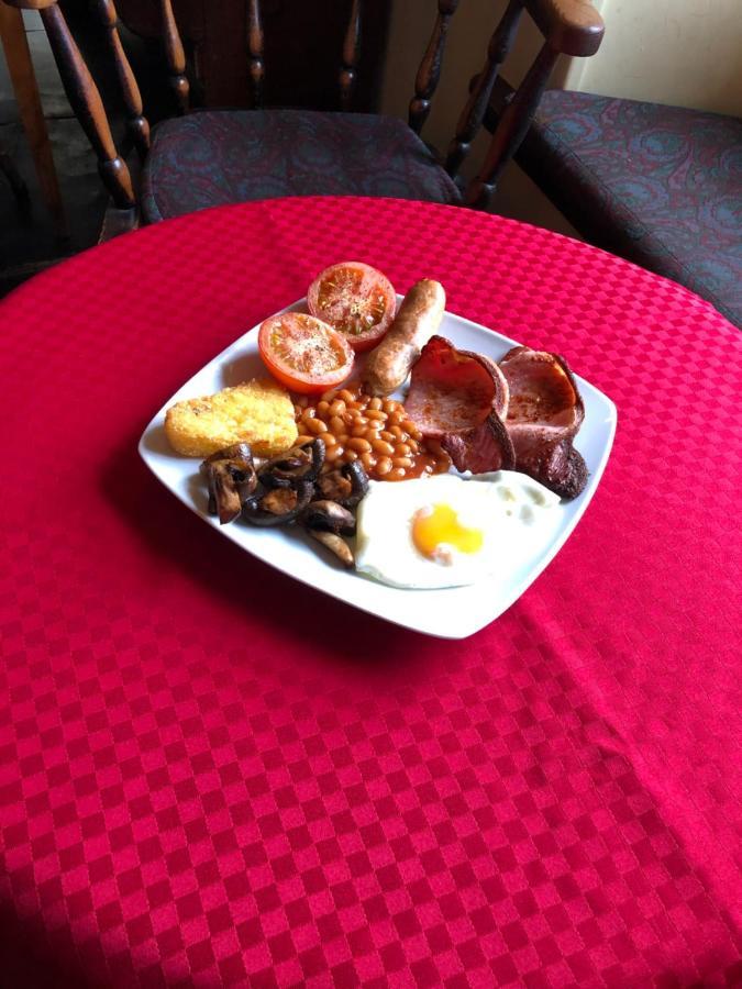 The Kings Arms Inn Stratton  Kültér fotó